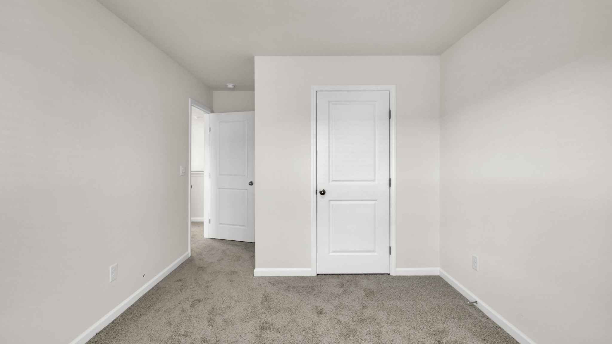 Aisle plan home interior