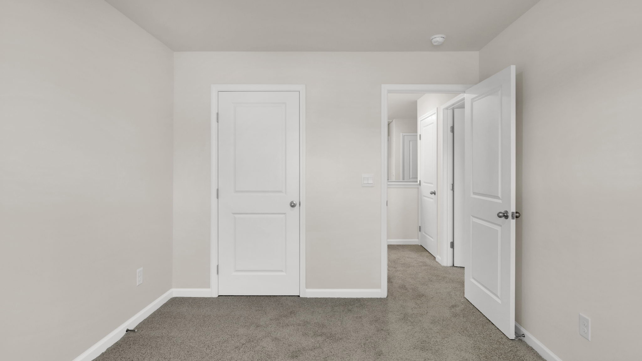 Aisle plan home interior