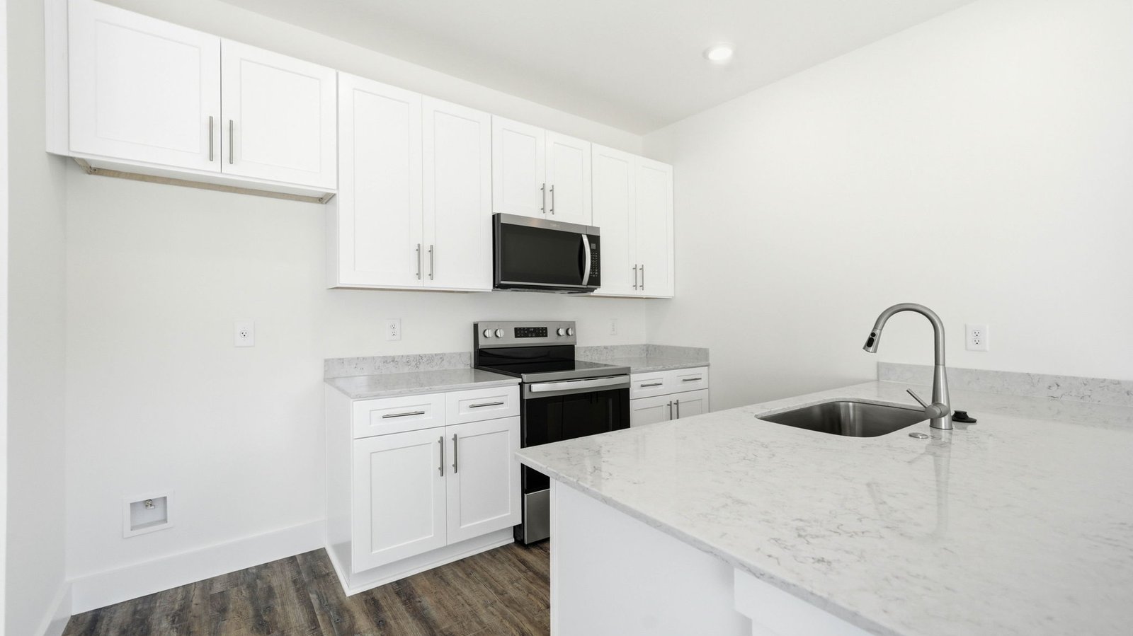 1142 Wenna Way exterior