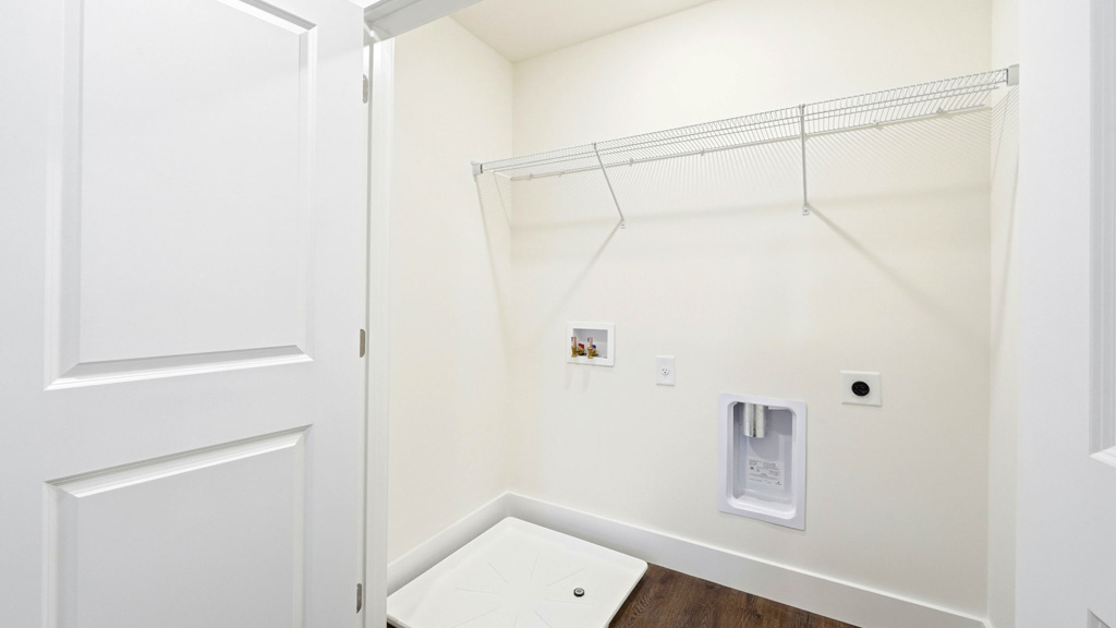 laundry room with washer and dryer connections