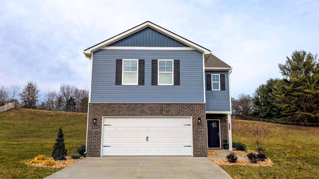 Elston plan front home elevation