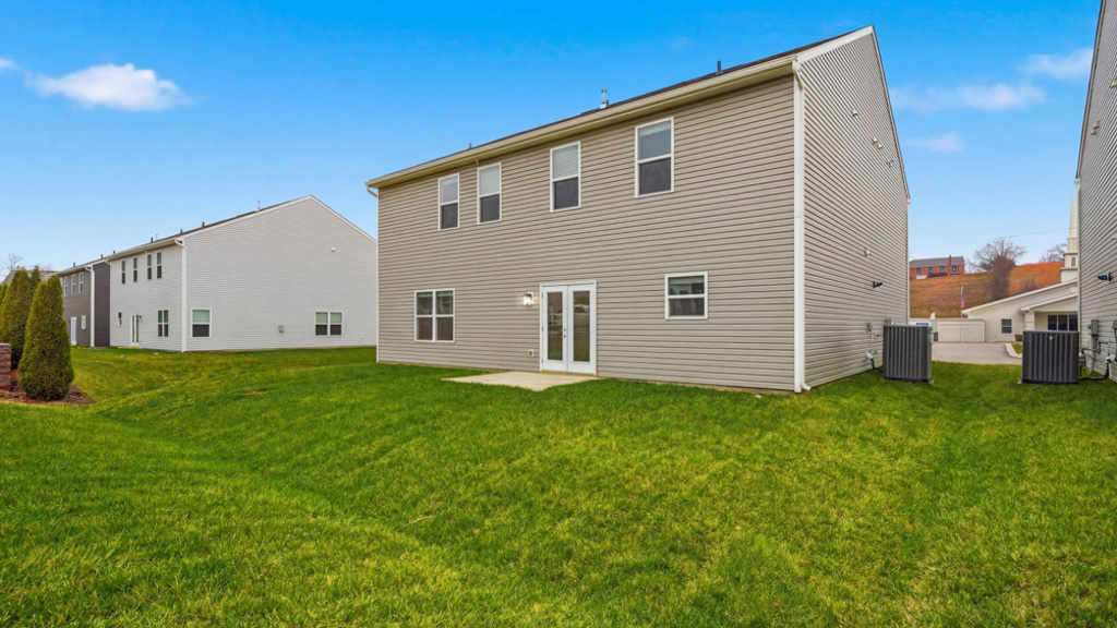 439 Rock Springs Road, Kingsport, TN, Polo Fields, By D.R. Horton Richland plan 2-story, 4-bed, 3.5-bath, 2-car garage, back grass