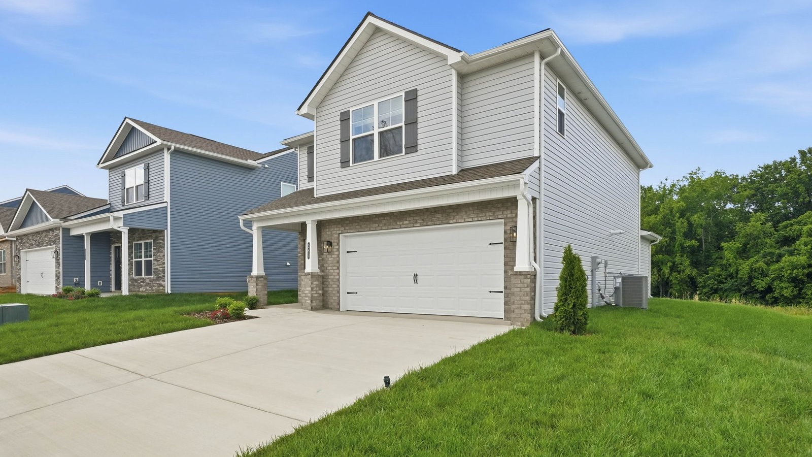 Darwin exterior with driveway side angle