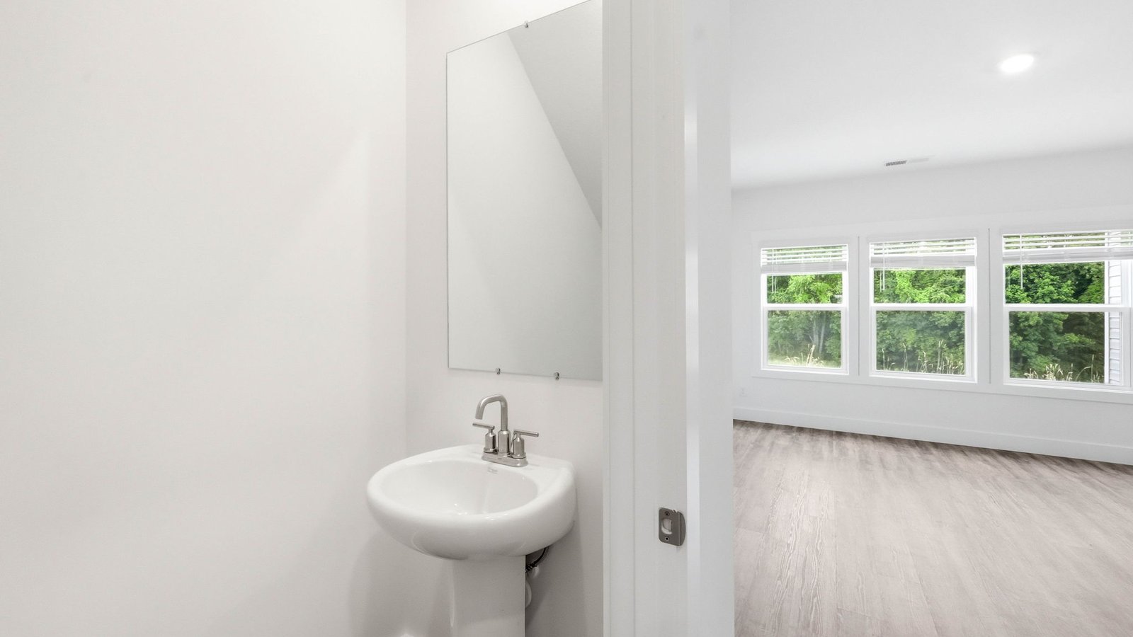 Powder bath