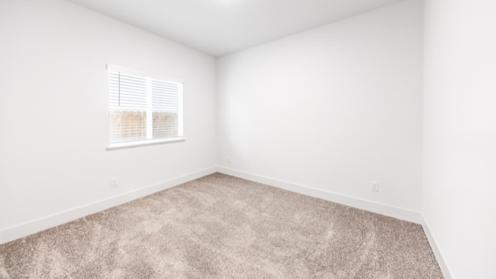 Secondary bedroom