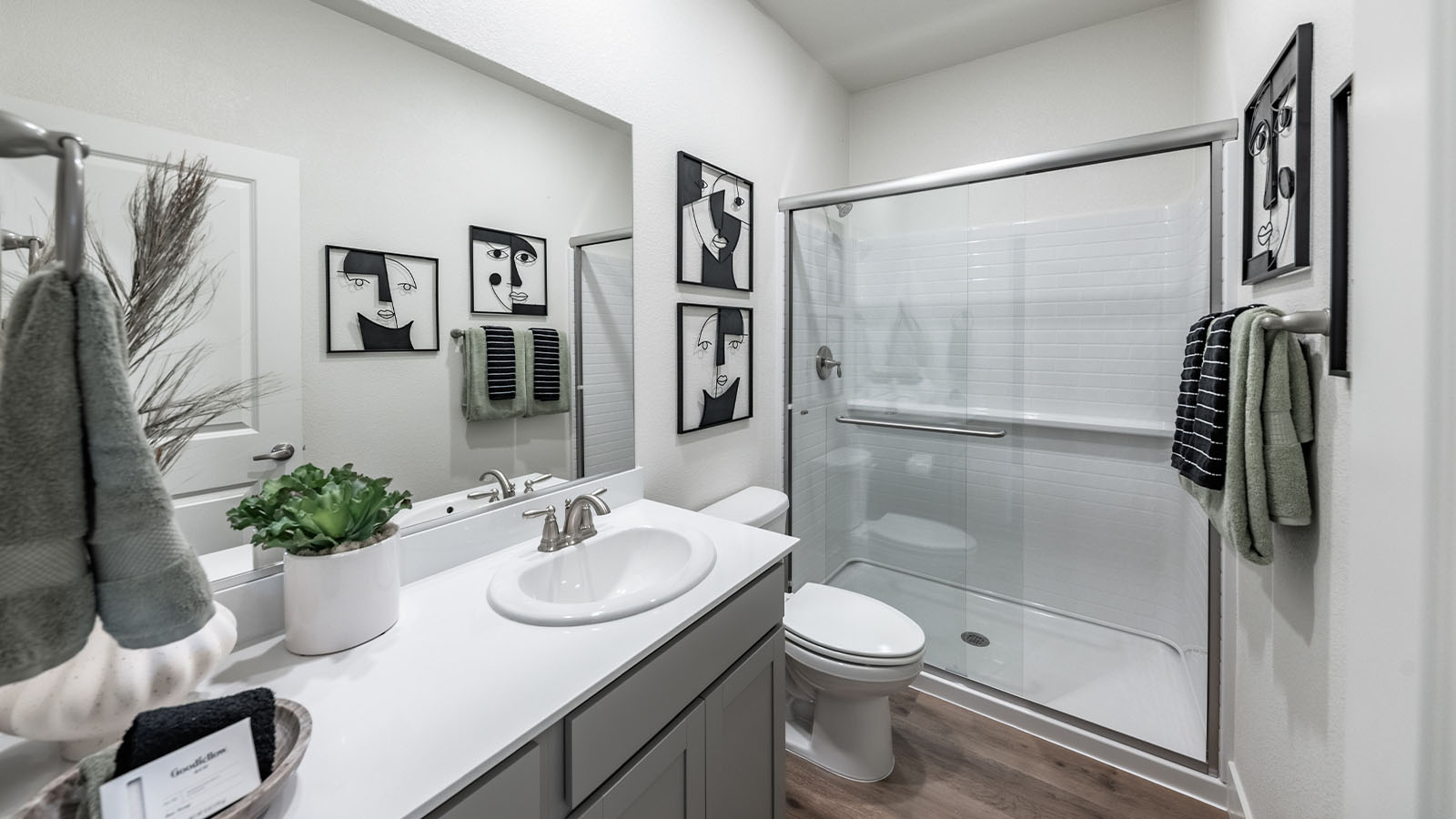 Secondary bathroom with shower