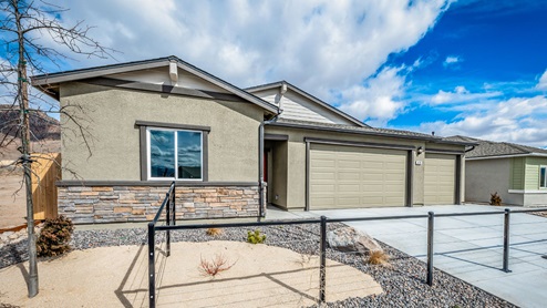 Amber Ridge single-story model home exterior