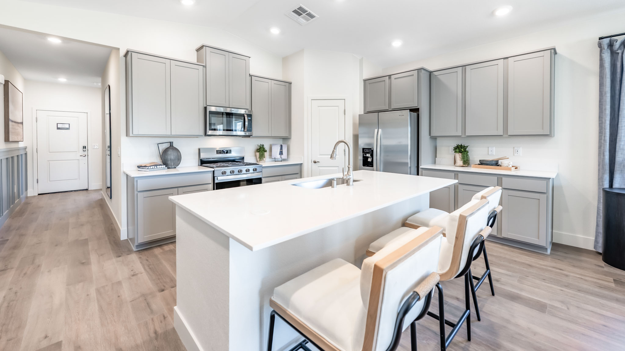Kitchen island with modern shaker cabinets