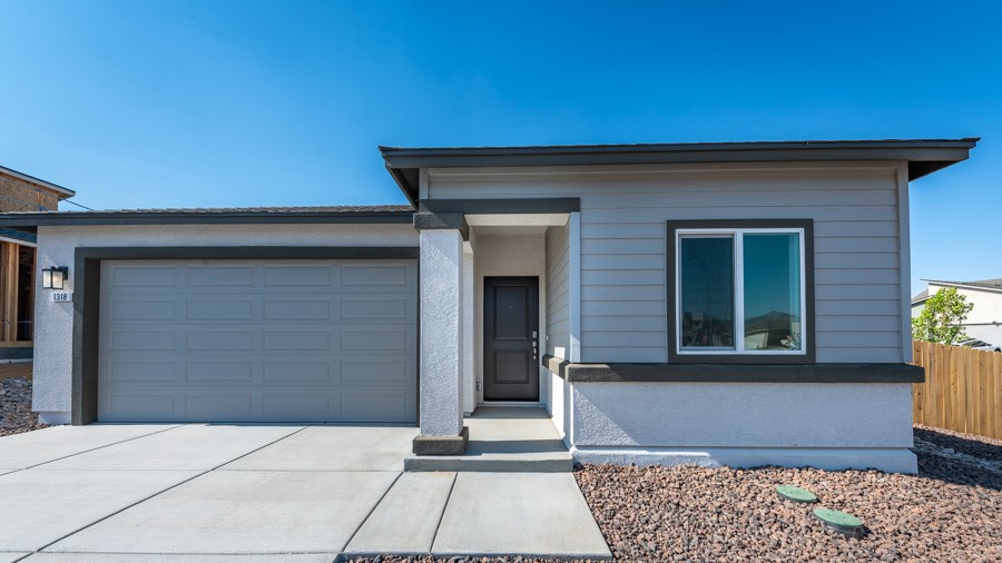 Exterior of the Carlsbad floorplan with a west coast elevation