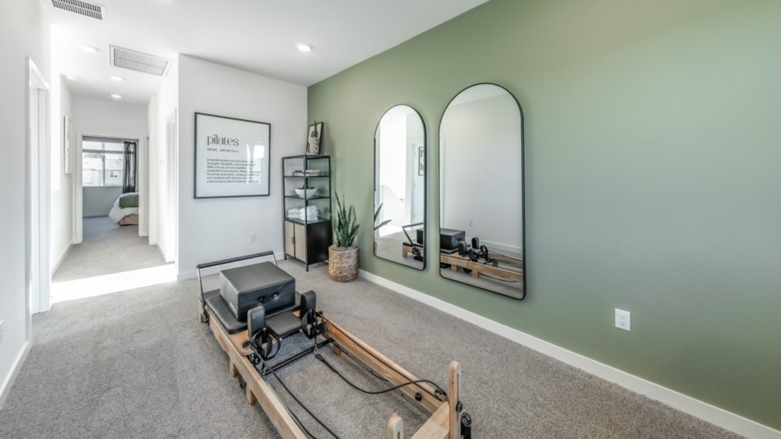 Large upstairs loft with pilates reformer