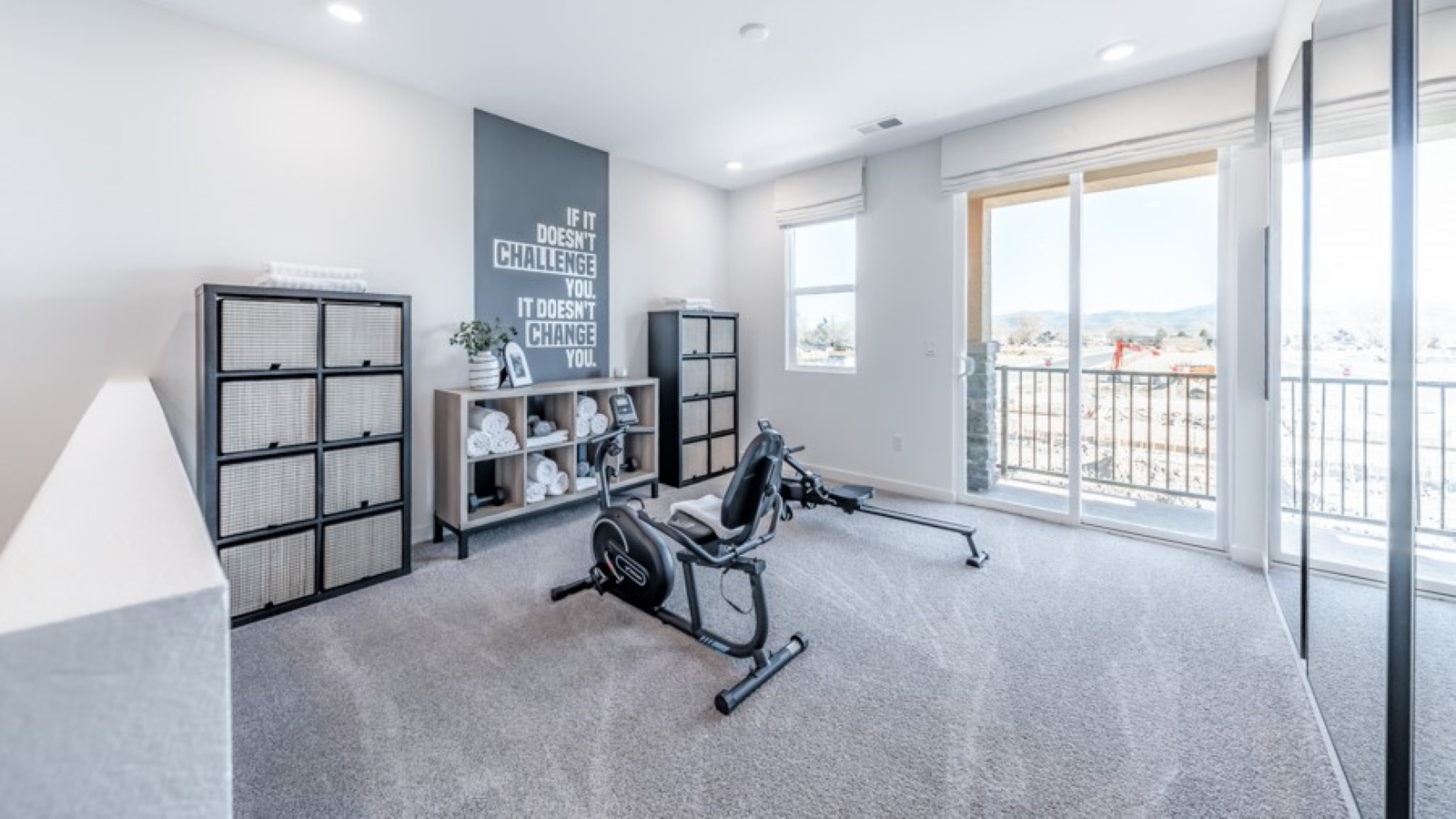 Spacious loft with deck