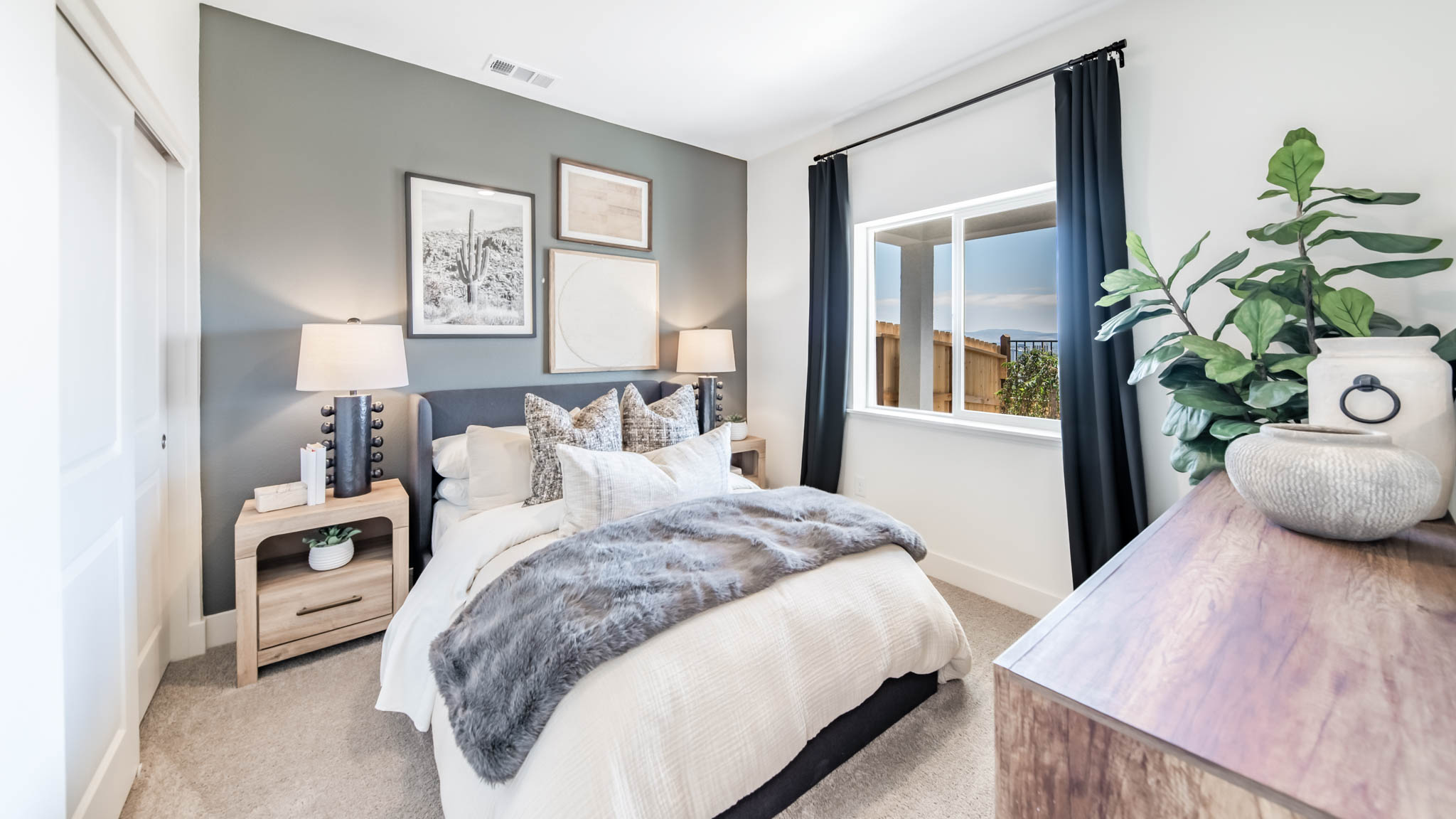 Secondary bedroom decorated as a guest room