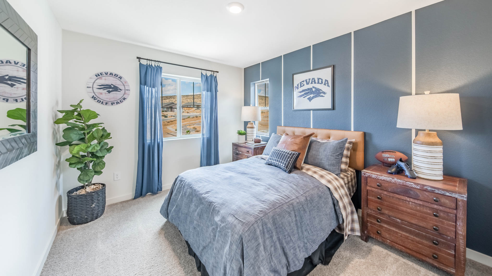 Secondary bedroom decorated for a teenager