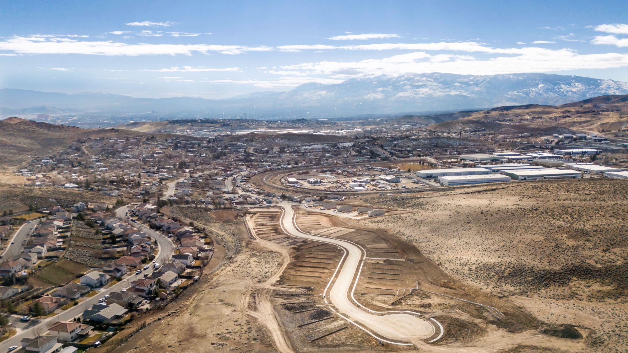 Drone photo of Trailside with mountains in the background