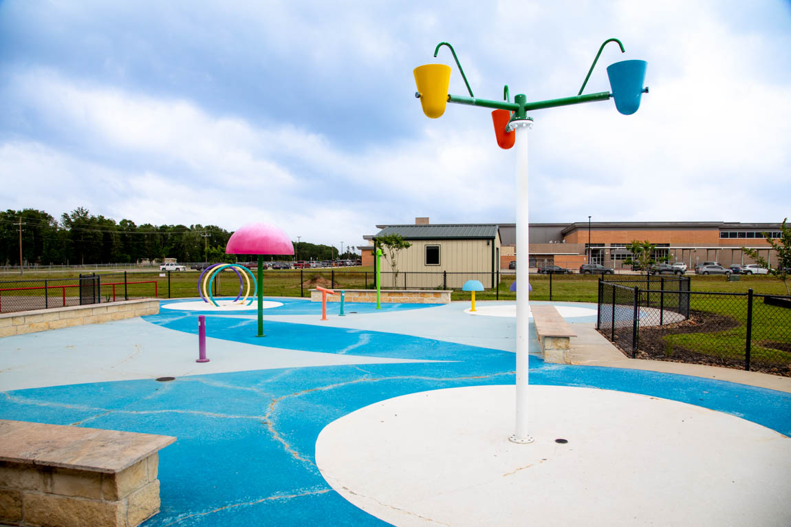 New Homes in Santa Fe Cleveland, TX D.R. Horton