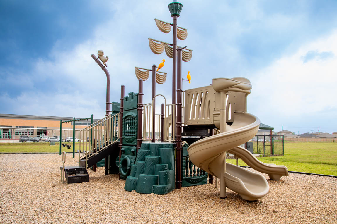 New Homes in Santa Fe Cleveland, TX D.R. Horton