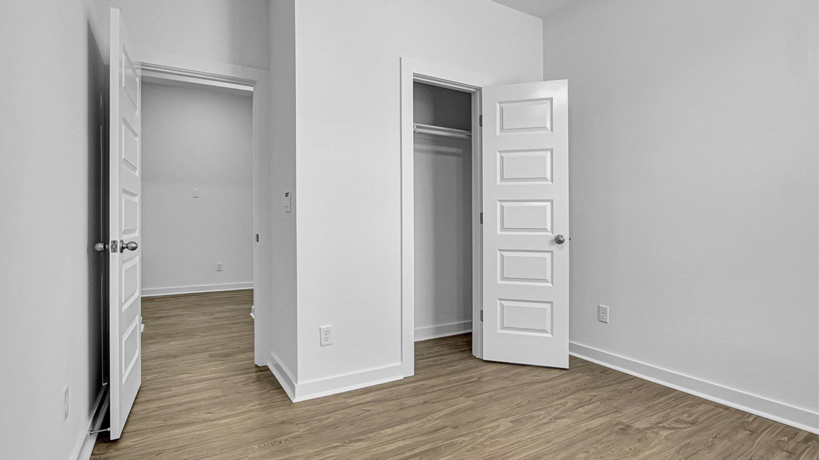 Guest bedroom closet