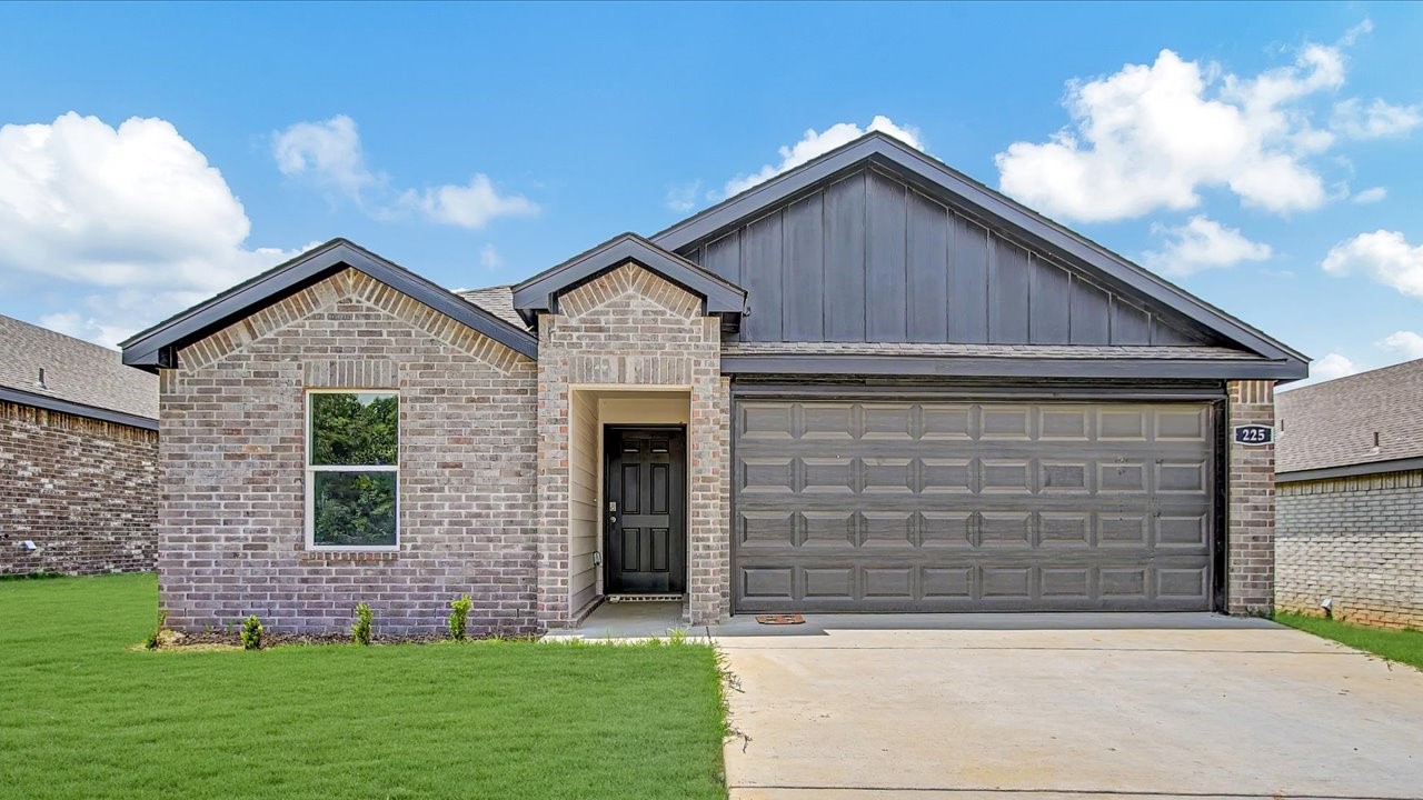 225 Stone Canyon Drive exterior