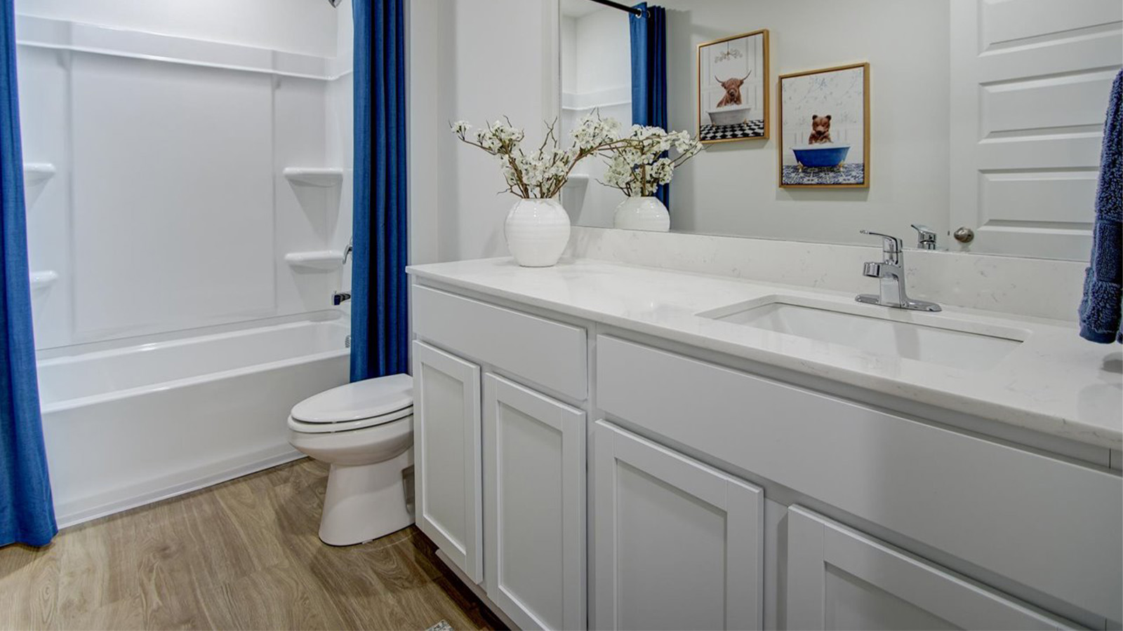 Guest bedroom