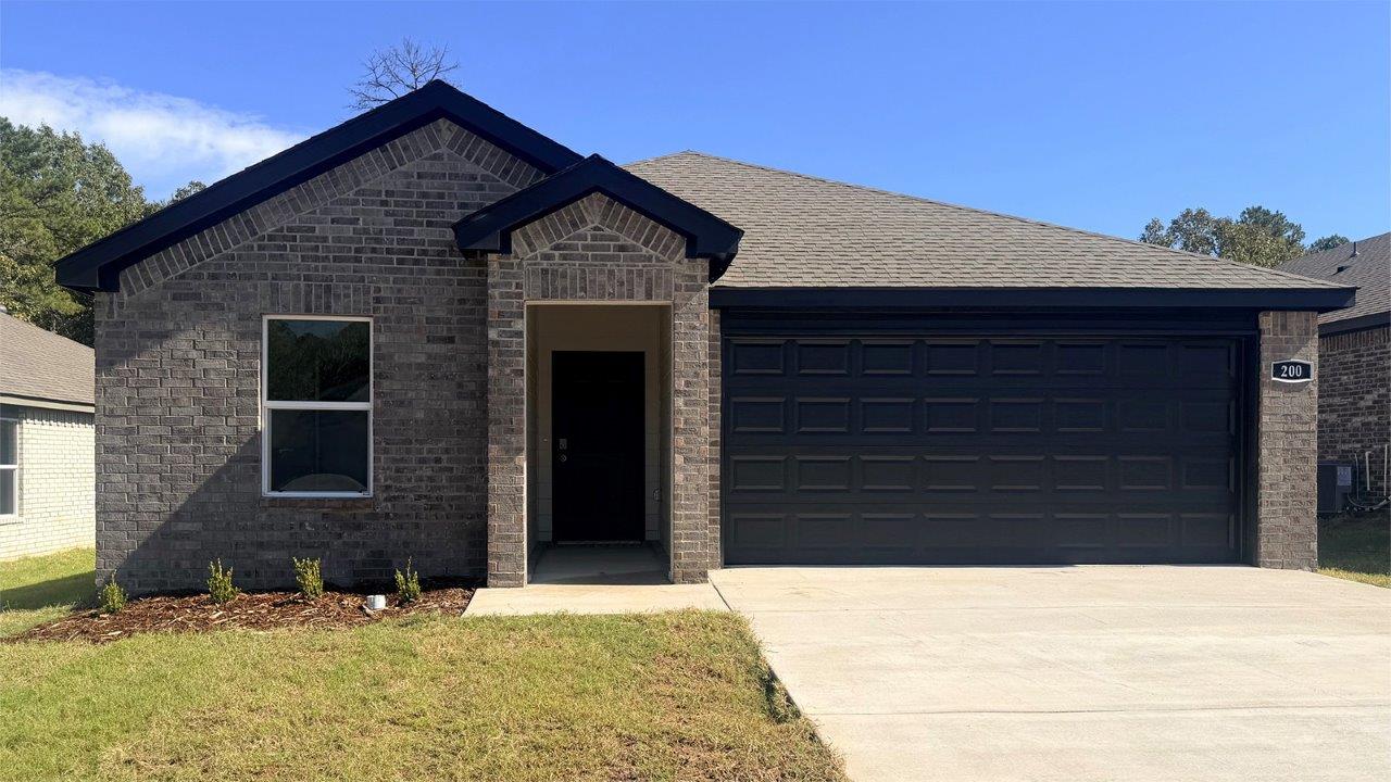 200 Stone Canyon Drive exterior
