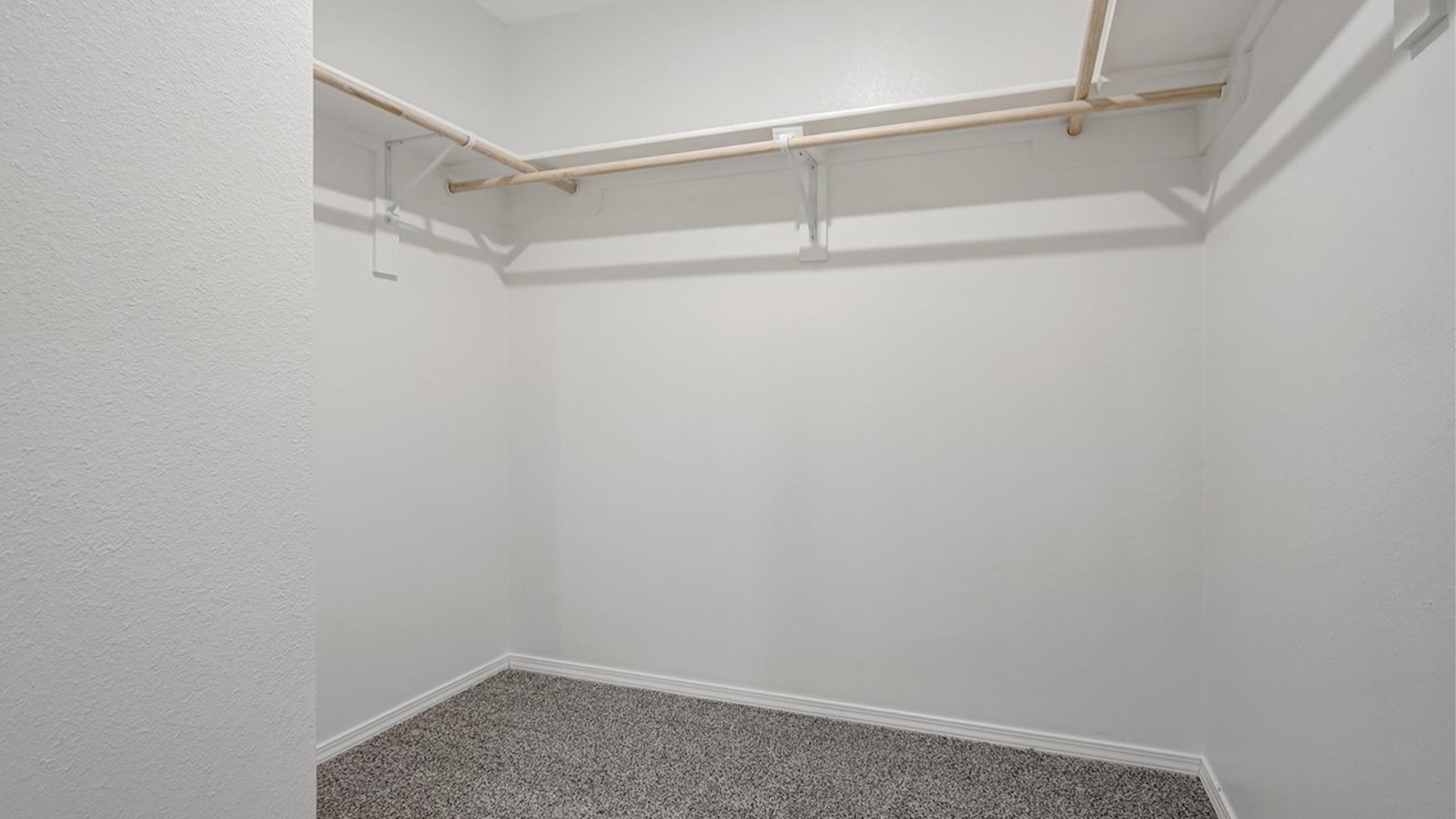 Walk in closet