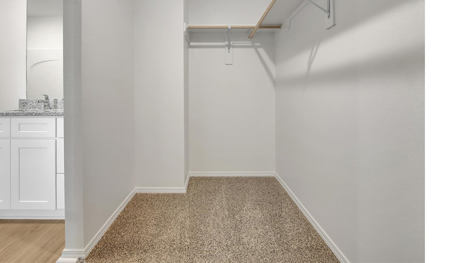 Walk in closet