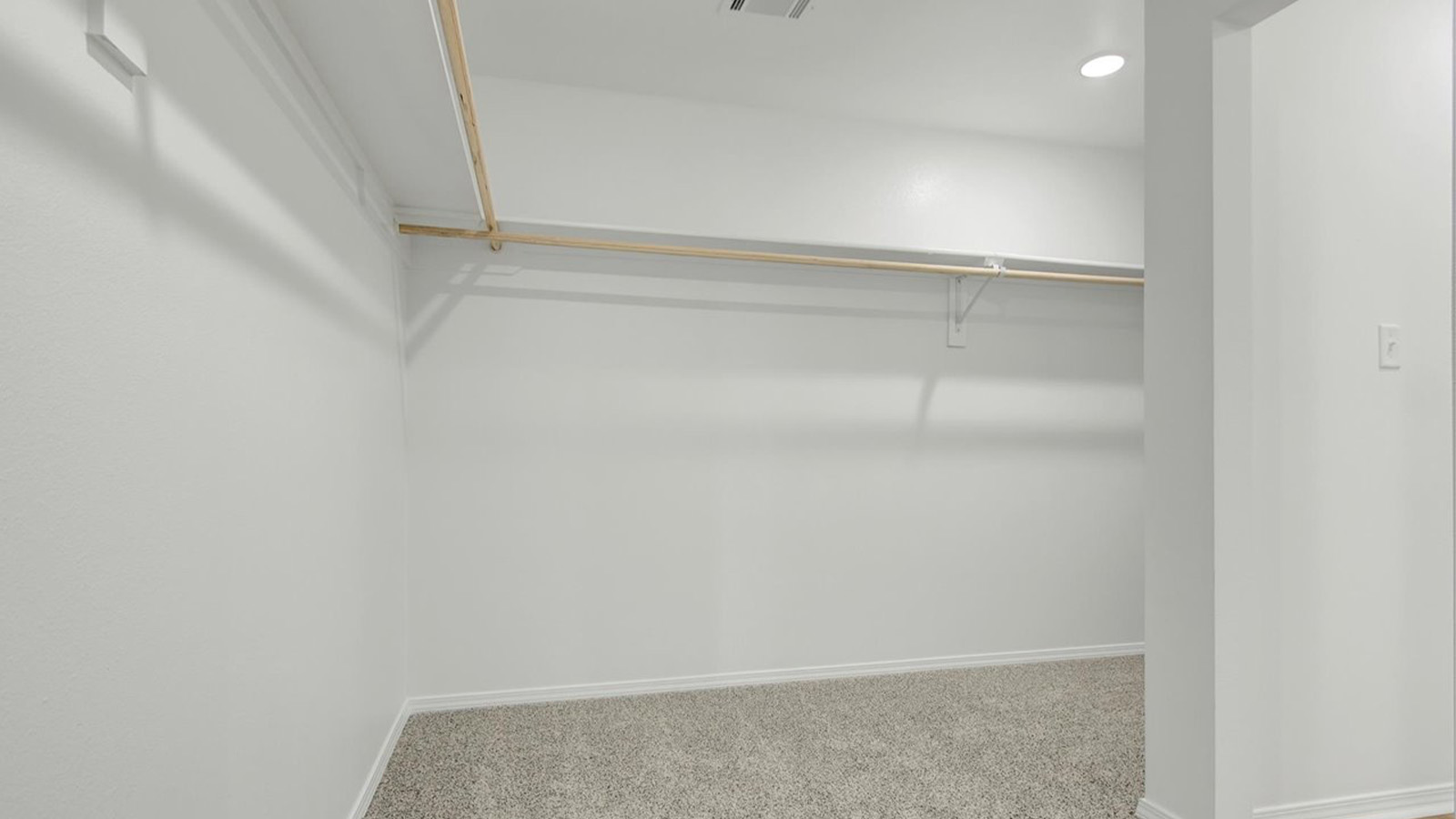 Walk in closet