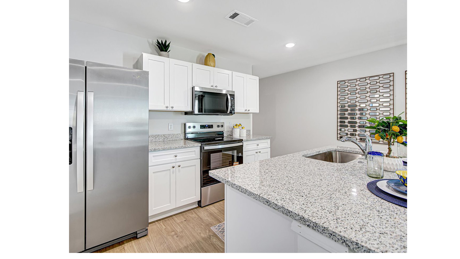 Kitchen bar refrigerator