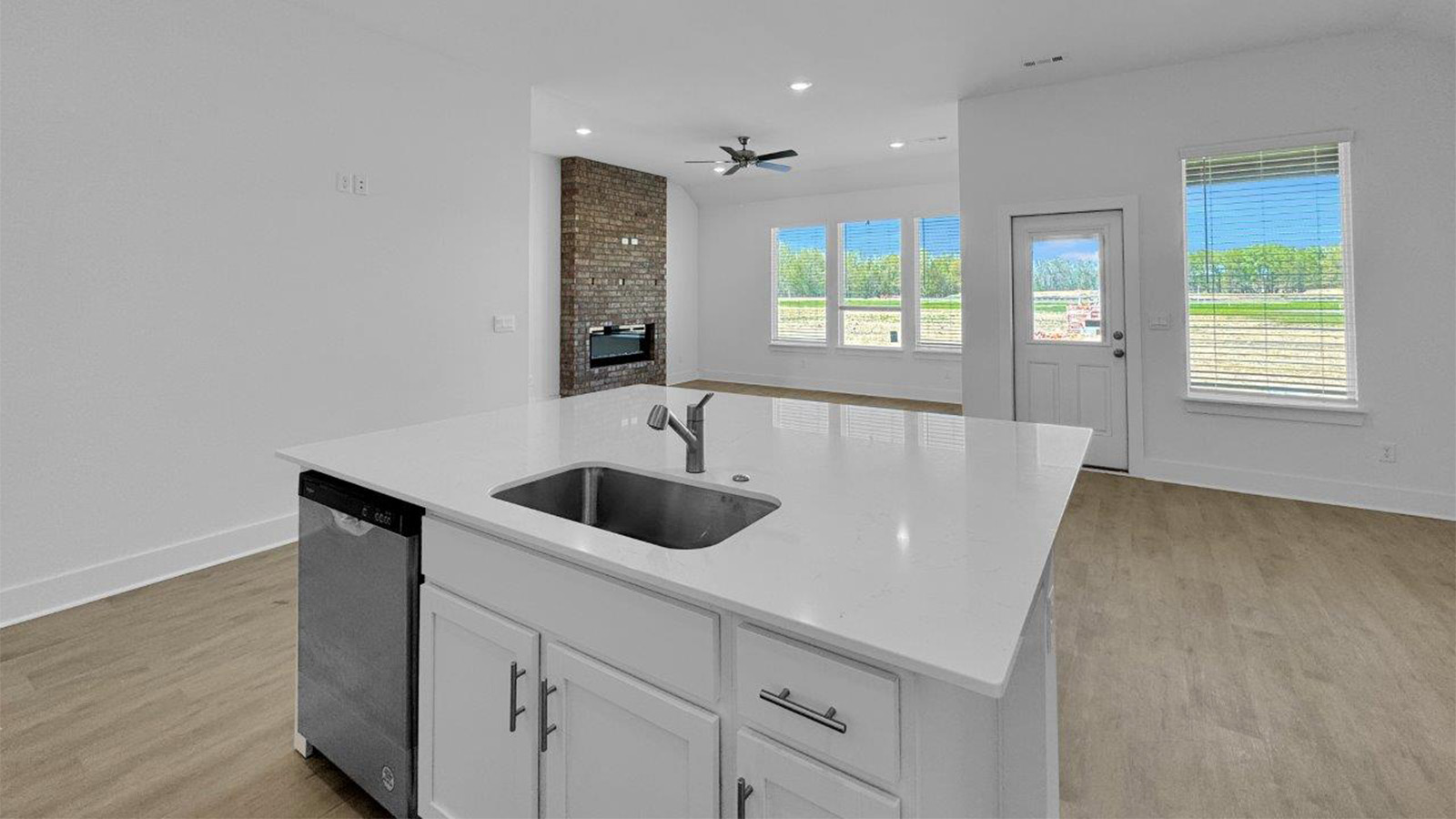 Island Living Area Windows