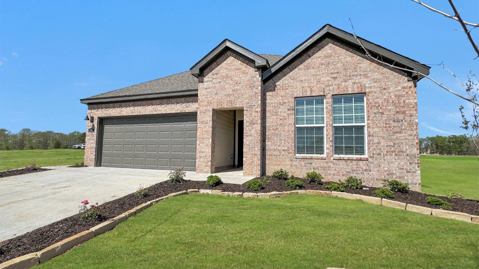 38 Plantation Dr exterior