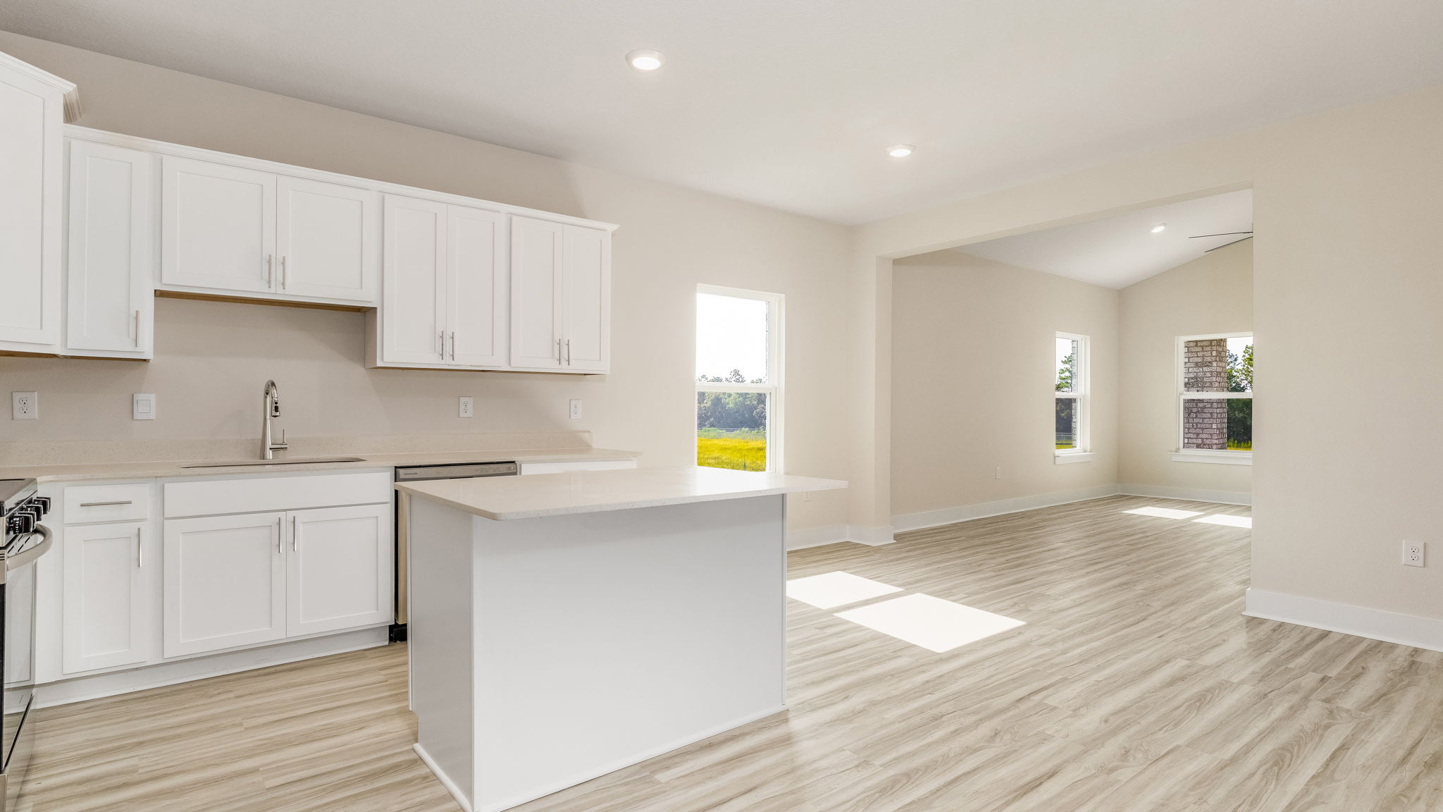 The Oakley floorplan kitchen and dining room