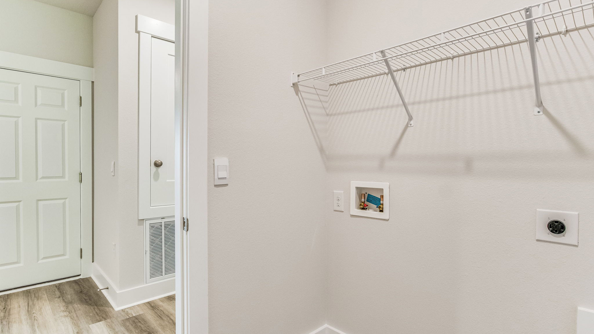 The Rhett floorplan laundry room