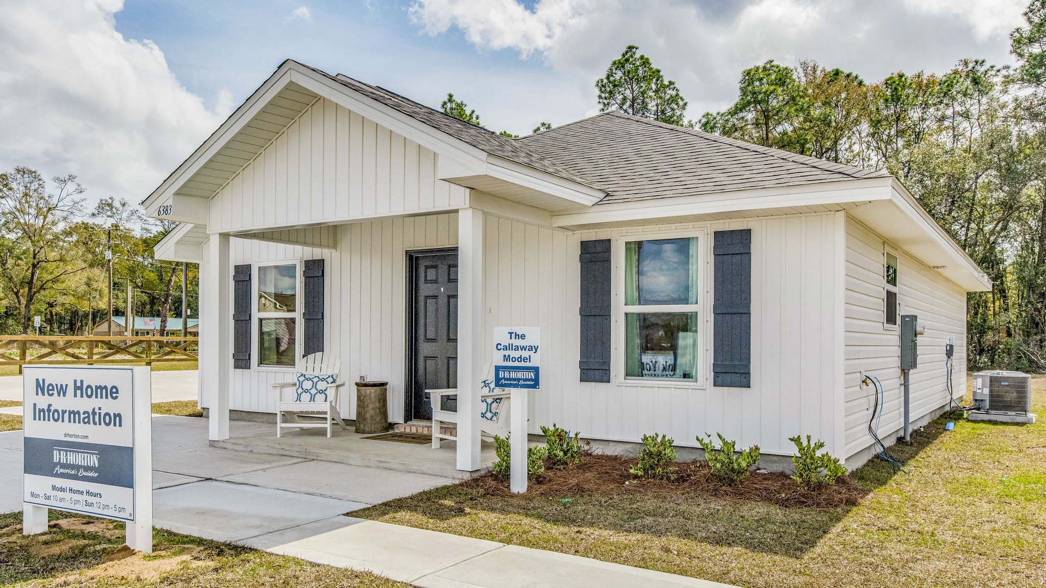 The Callaway with vinyl exterior