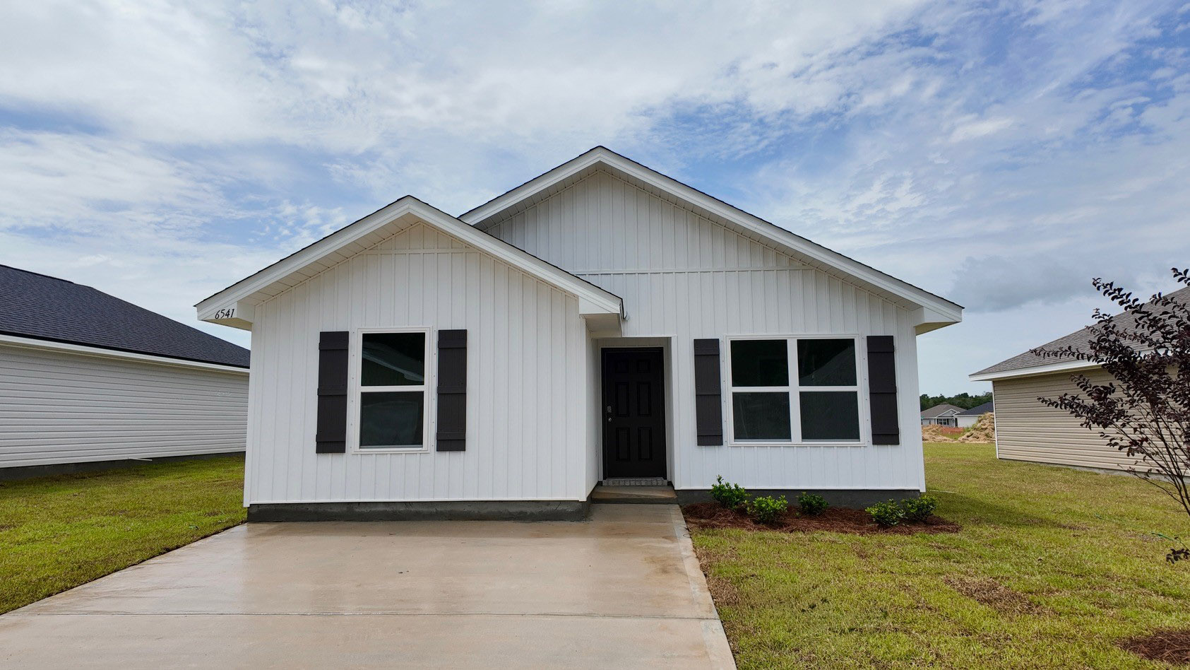 6541 Firefly Dr exterior