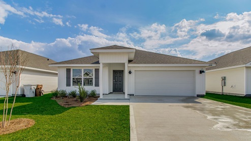 The Cali C15 with vinyl exterior at Rivers Cove