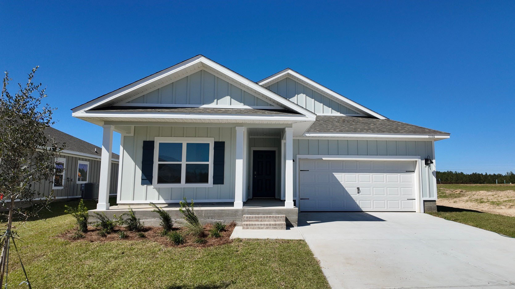 5336 Macarthur Dr exterior