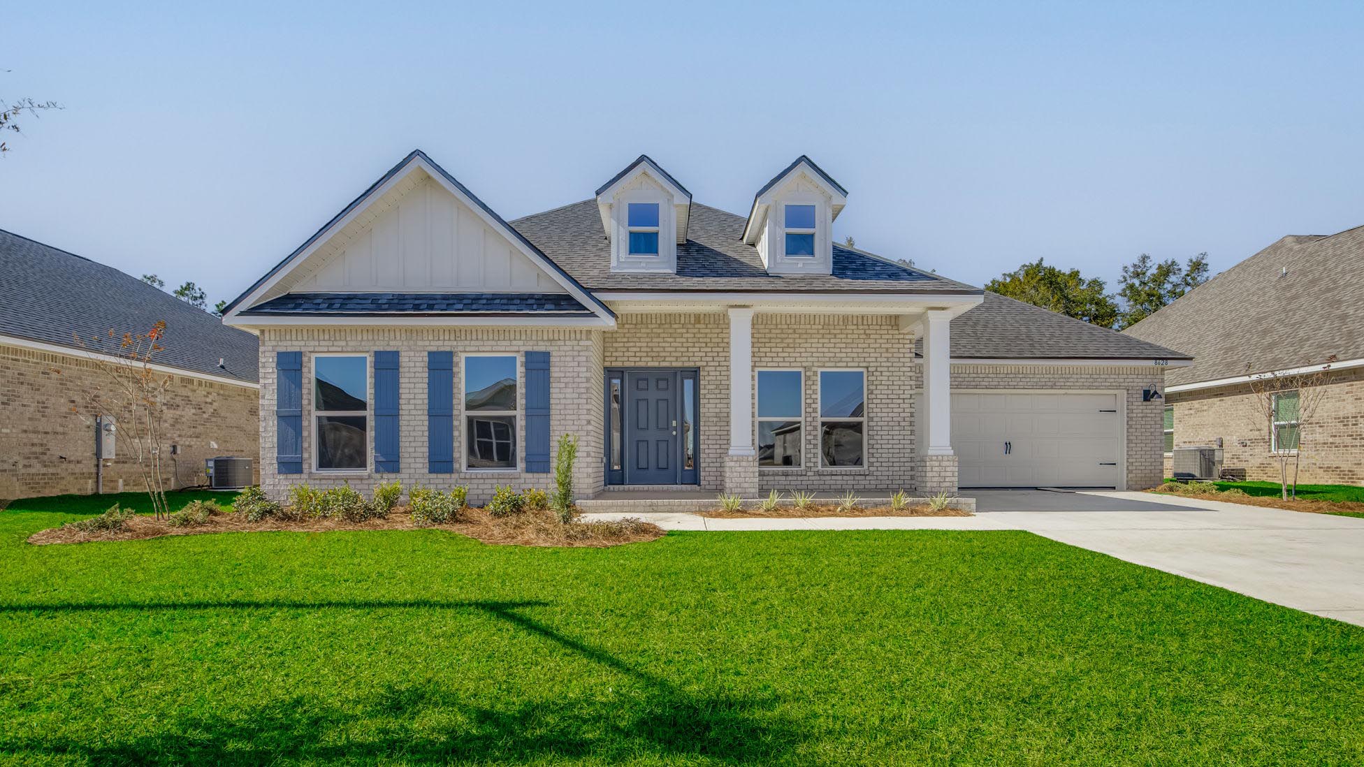 The McKenzie R4 with brick exterior