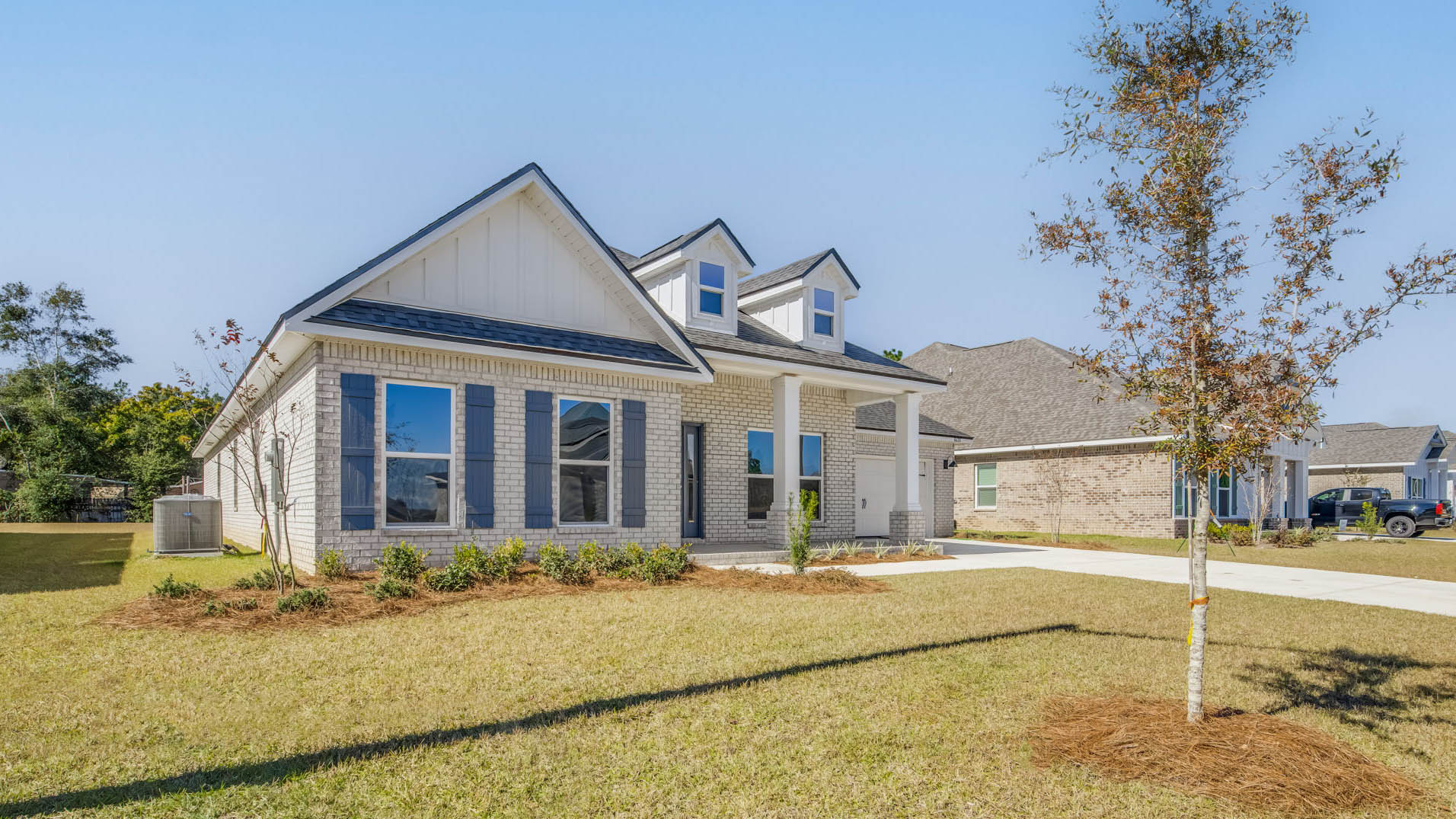 The McKenzie R4 with brick exterior