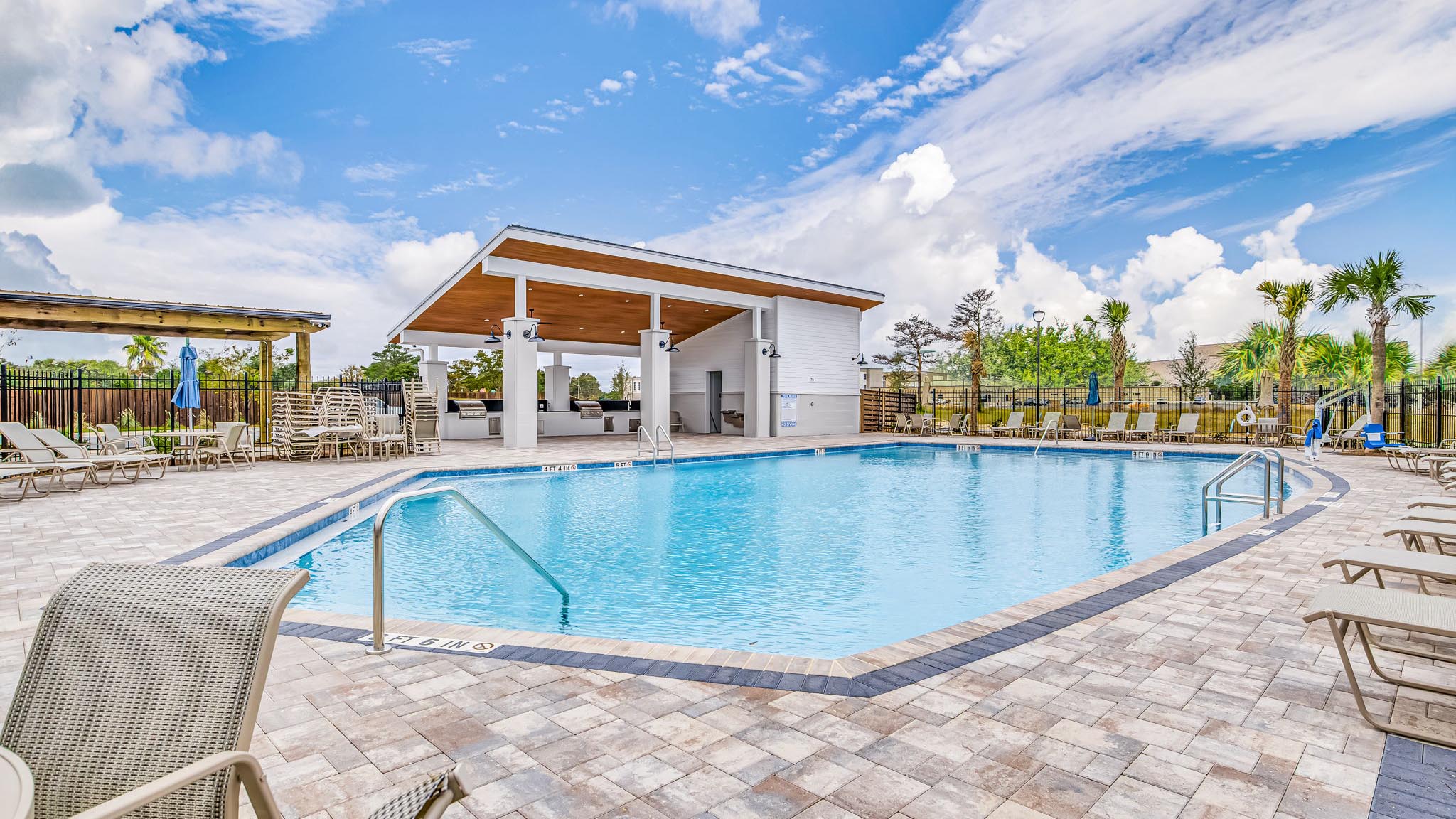 Soundview Point Villas community pool and cabana