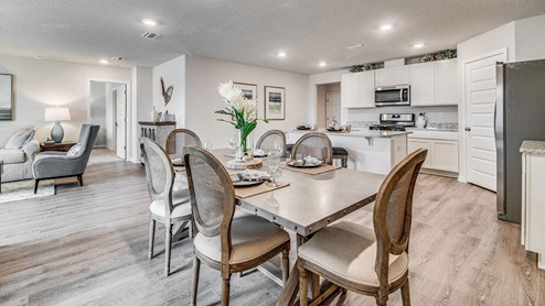 Cali model dining room