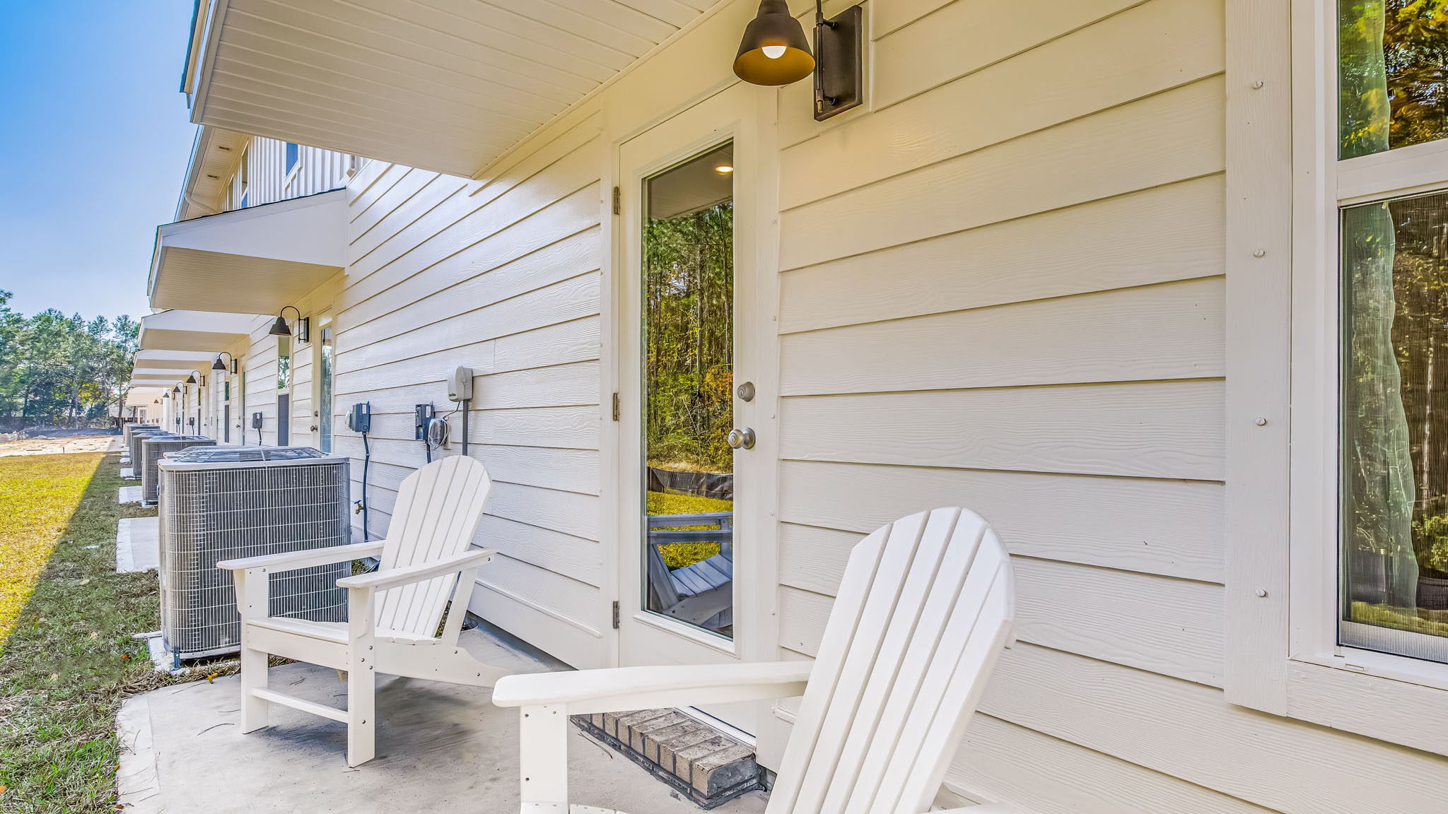 Forest Shores Villas Building with Hardie exterior