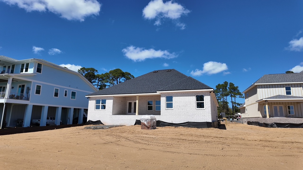 4983 under construction rear