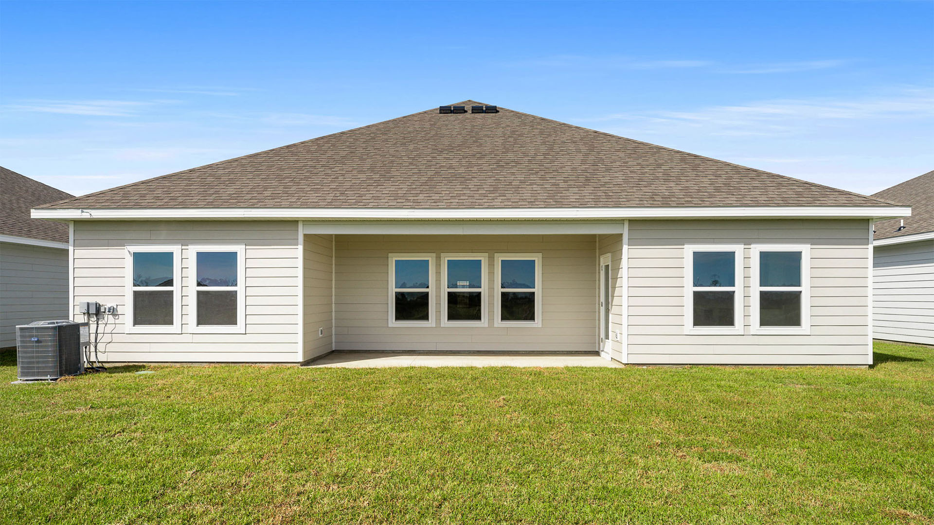 Victoria floor plan rear of home with covered rear patio.