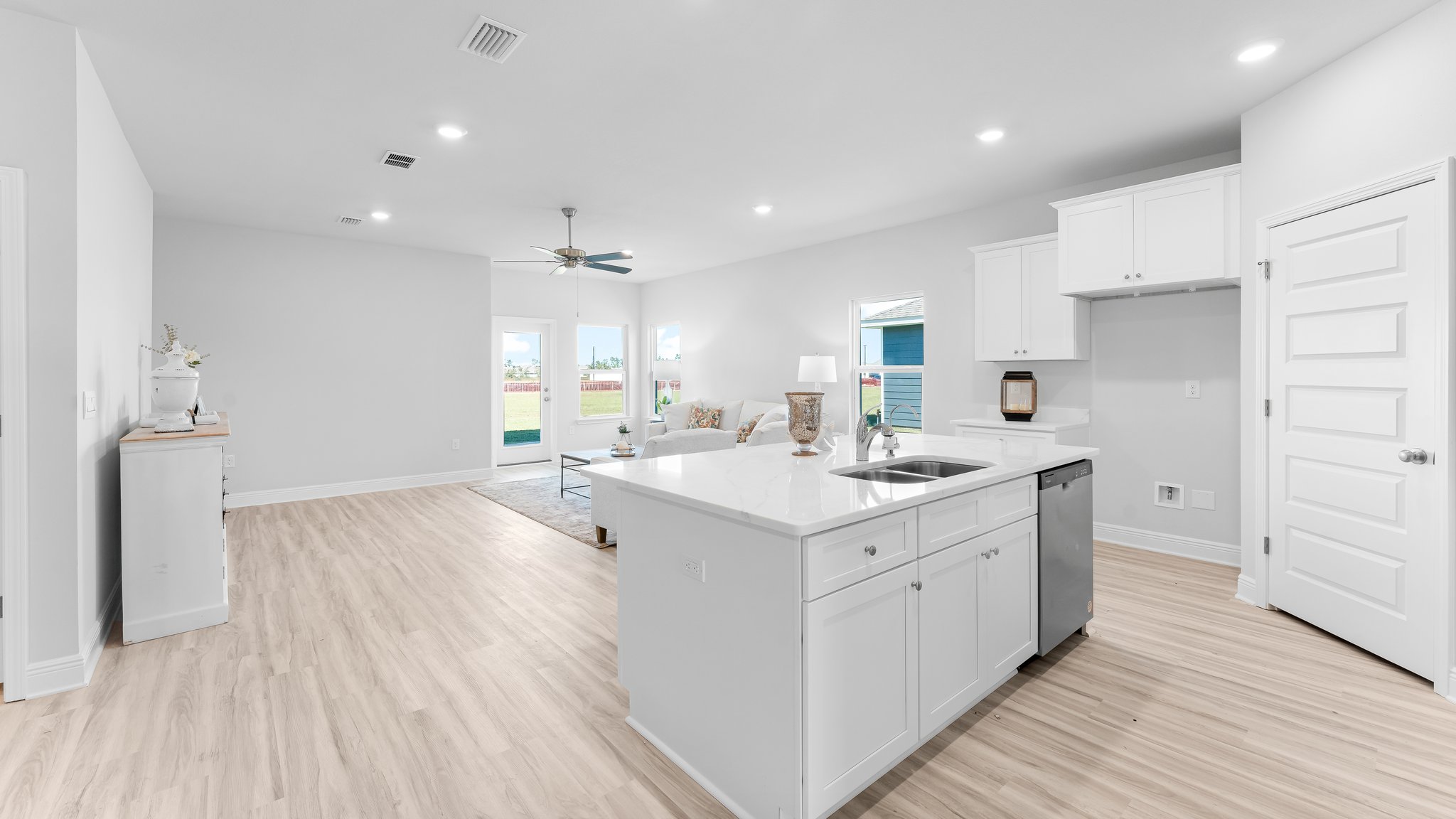 riverside様　リフォーム Floor Plan in Liberty | Panama City, FL | D.R. Horton