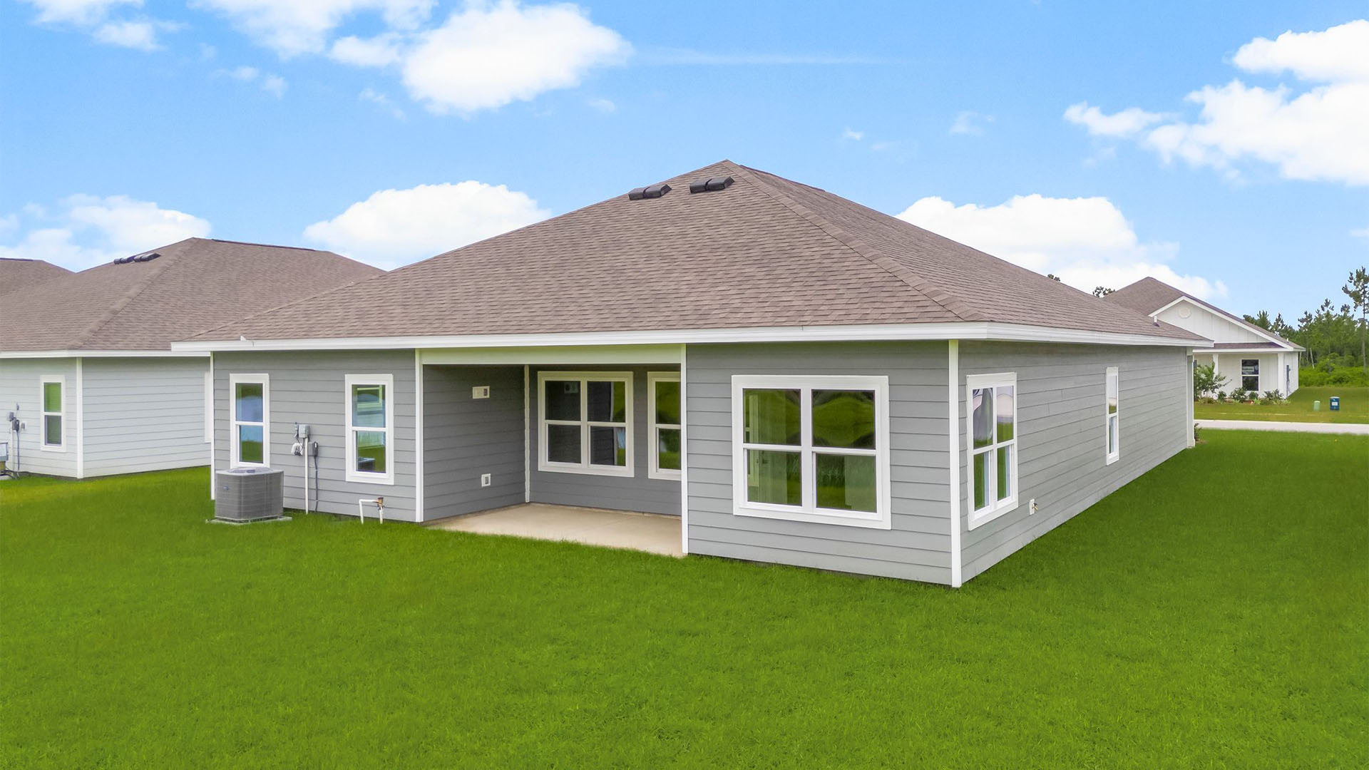 Covered front porch of Madison floor plan.