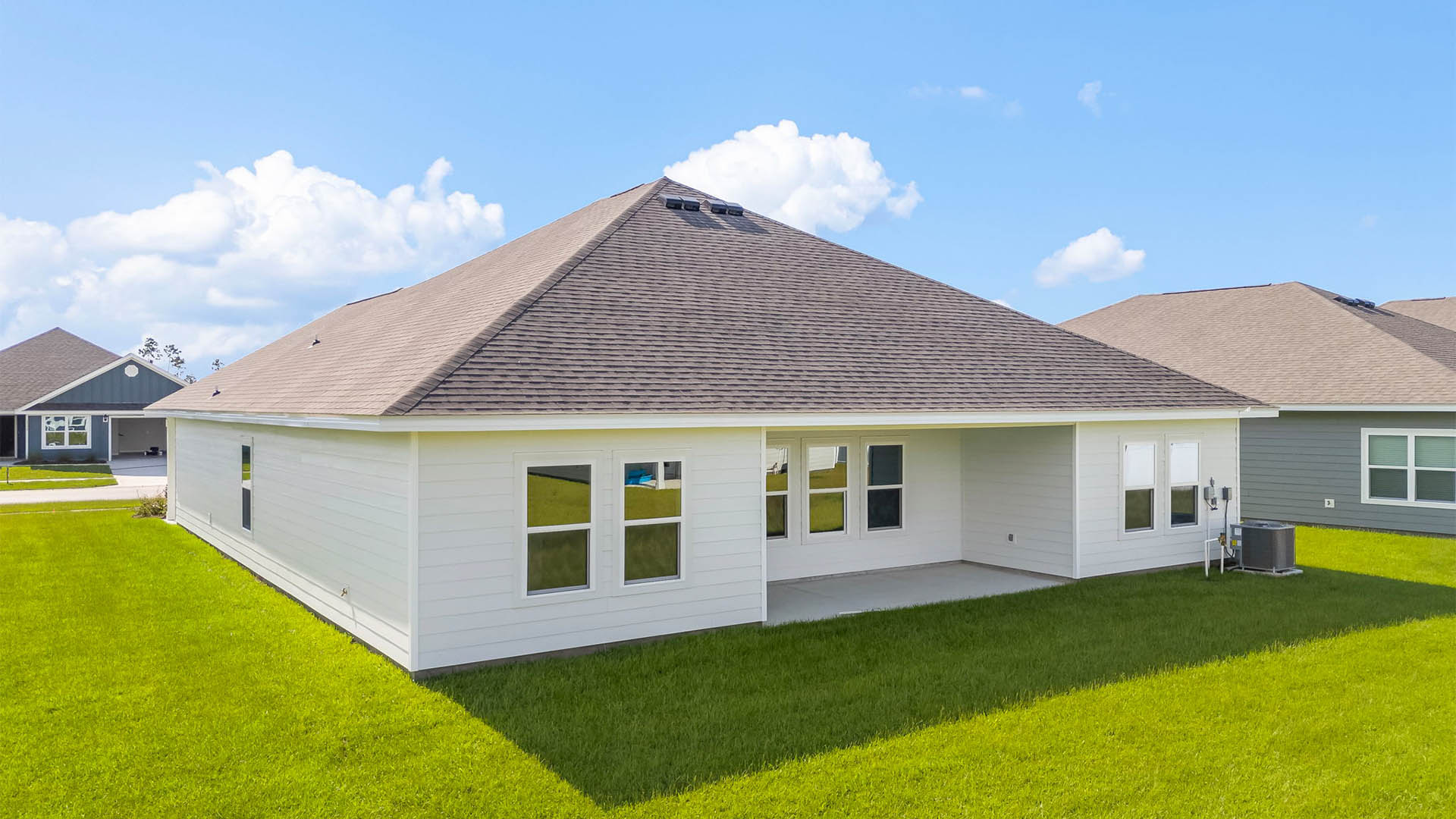 Victoria floor plan rear of home with covered rear patio.