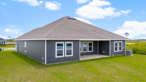 Victoria floor plan rear of home with covered rear patio.