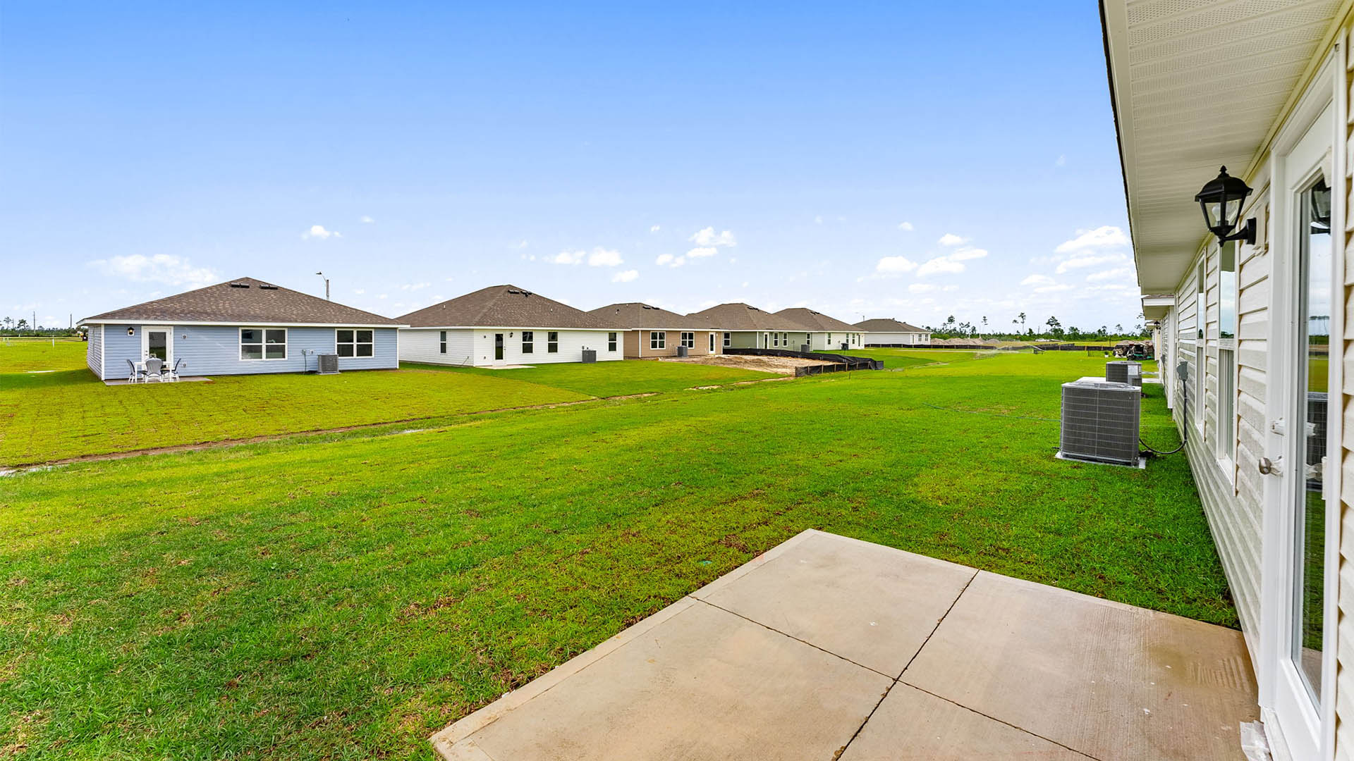 Lismore floor plan rear of home with back patio.