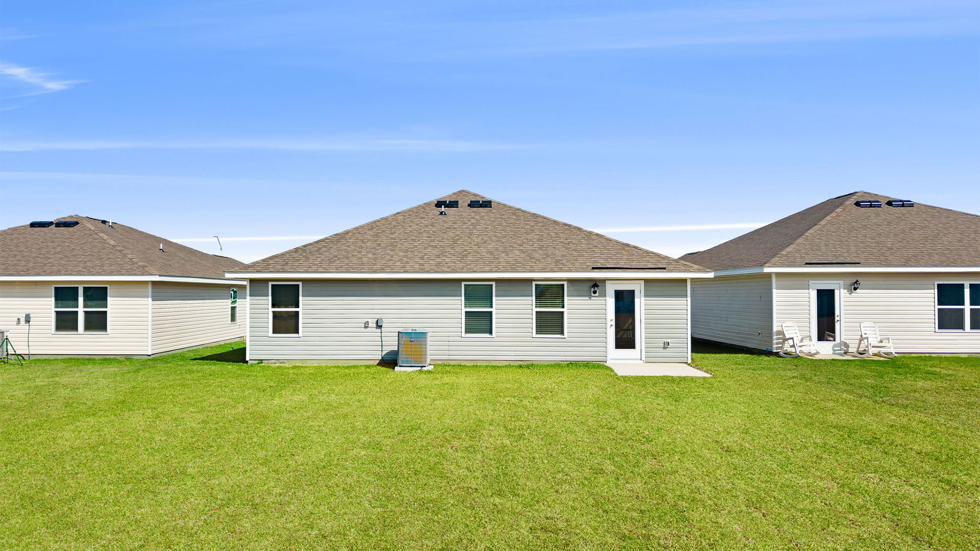 Lismore floor plan rear of home with back patio.