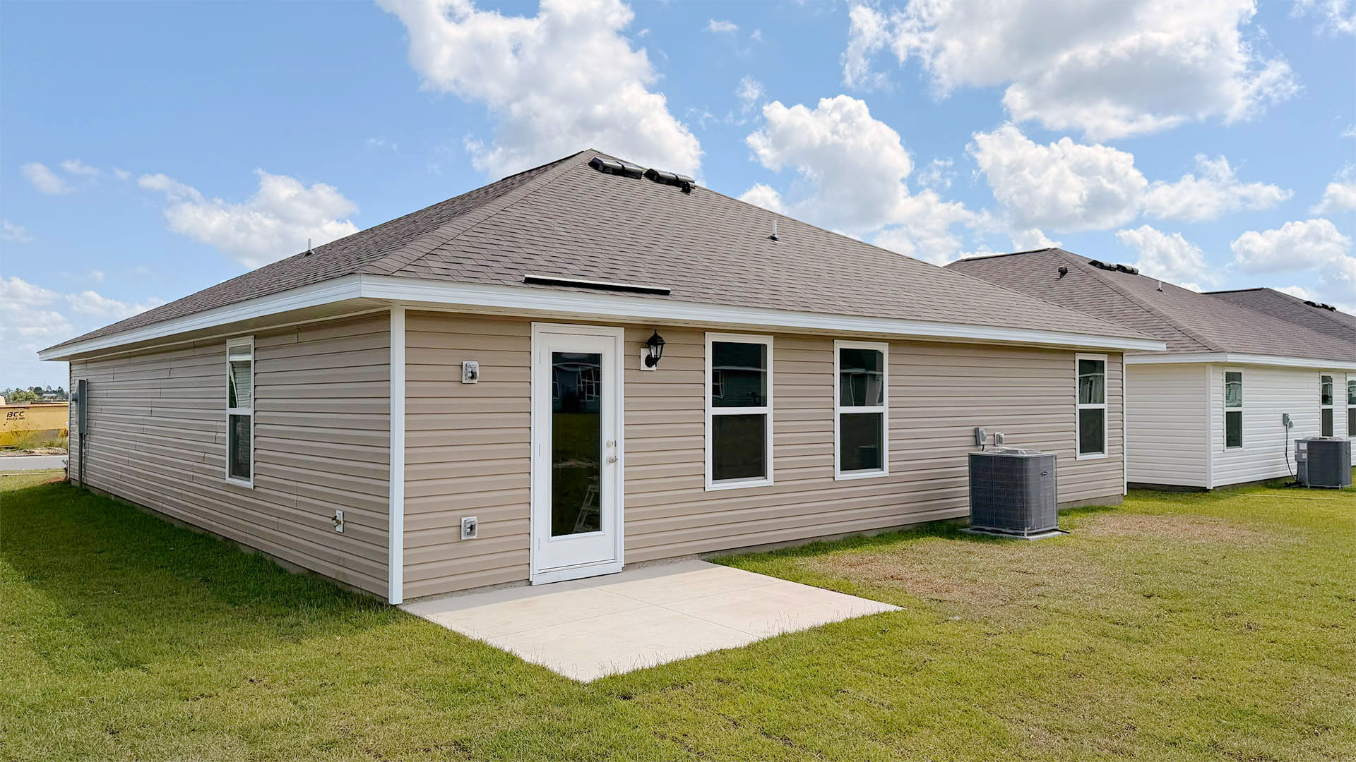 Lismore floor plan rear of home with back patio.